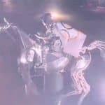 un cavalier sur un cheval pâle au JO de Paris
